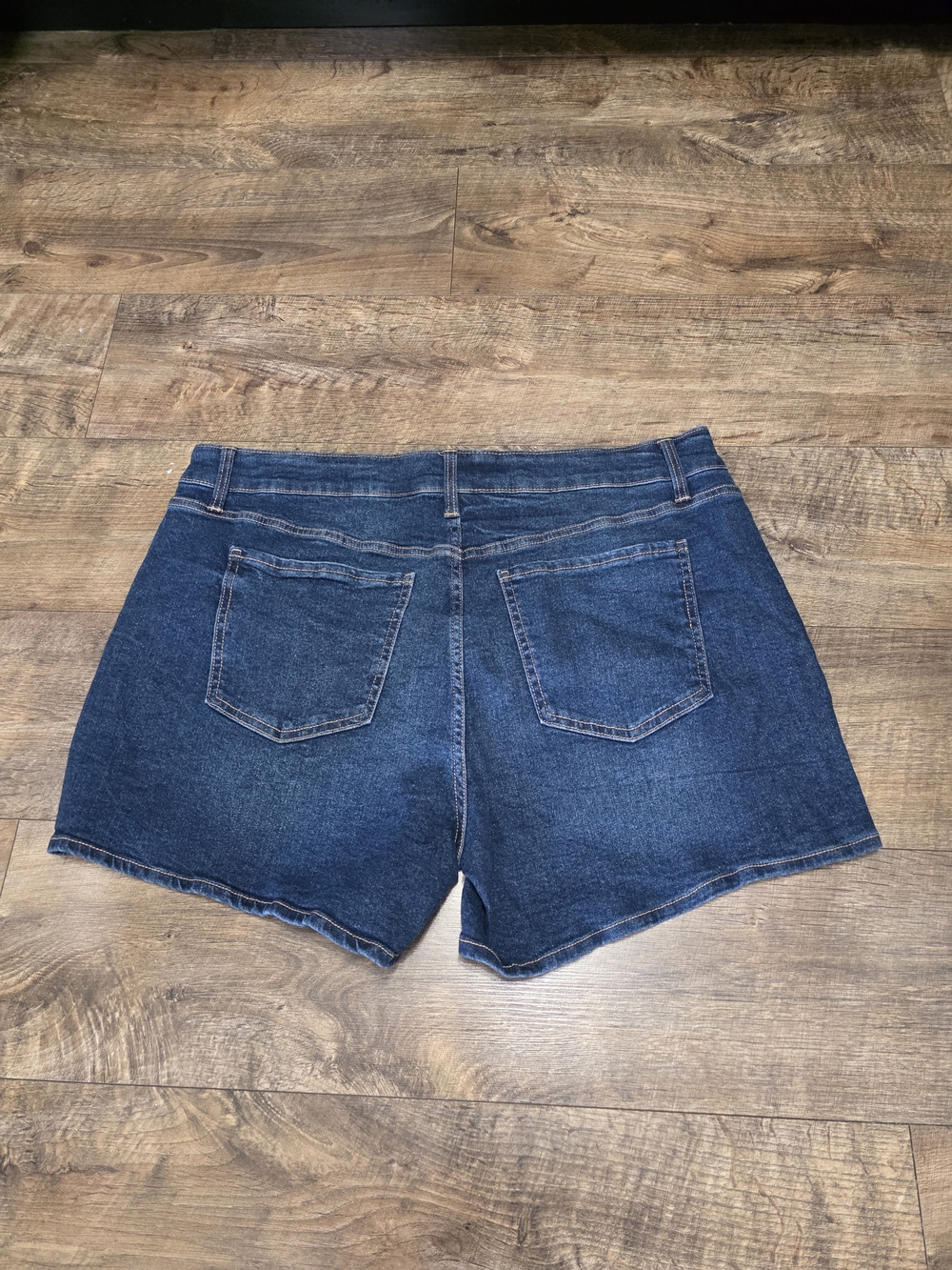 Terra & Sky Denim High-Rise Blue Women’s Shorts Women Size Plus 18 - Picture 7 of 10
